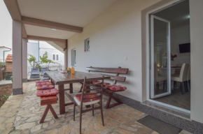  Apartment Pocrnja  Рогозница